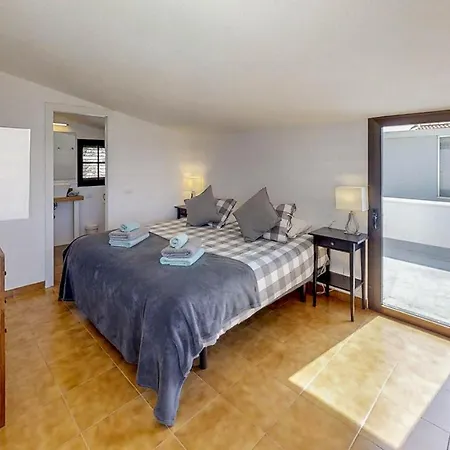 Sleeps 6 With Pool And Wifi Villa *