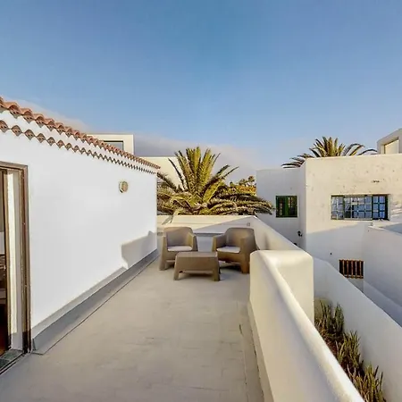 Sleeps 6 With Pool And Wifi